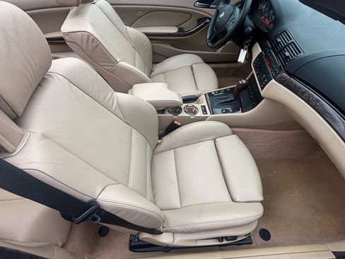 Used 2005 BMW 330Ci Convertible image 27