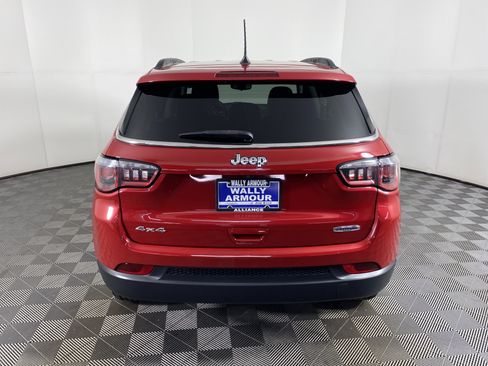 Used 2019 Jeep Compass Latitude AWD/4WD image 7