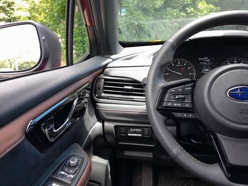 Certified 2025 Subaru Forester Touring AWD/4WD image 19