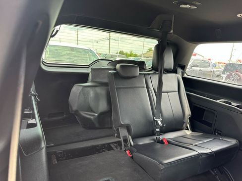 Used 2020 Ford Expedition XLT w/ Equipment Group 202A RWD image 29