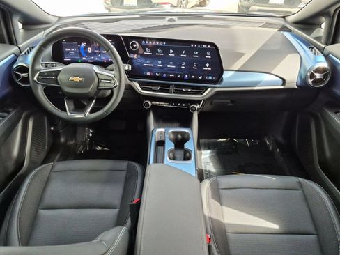 Used 2024 Chevrolet Equinox EV LT FWD image 23