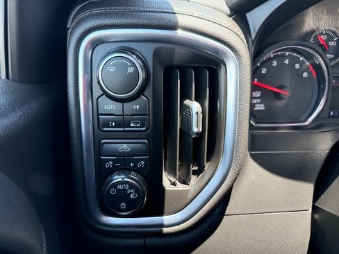 Used 2019 Chevrolet Silverado 1500 LT AWD/4WD image 15