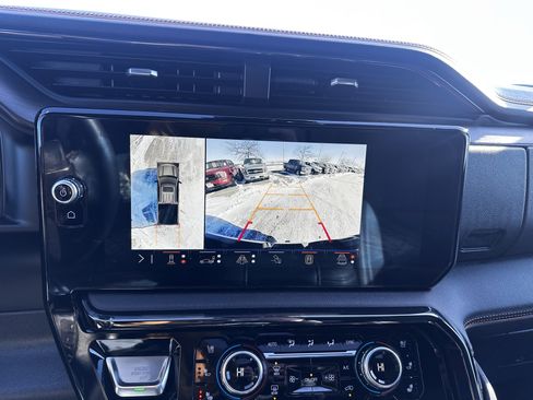 Used 2024 GMC Sierra 1500 AT4 w/ Technology Package image 23