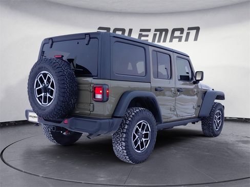 Used 2025 Jeep Wrangler Willys image 5