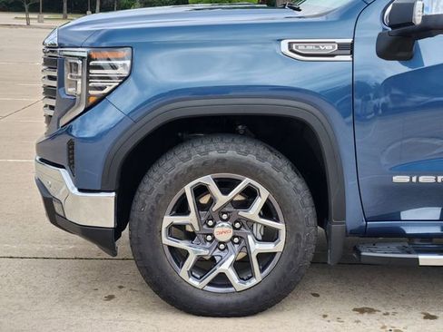 Used 2024 GMC Sierra 1500 SLT w/ SLT Premium Plus Package AWD/4WD image 8