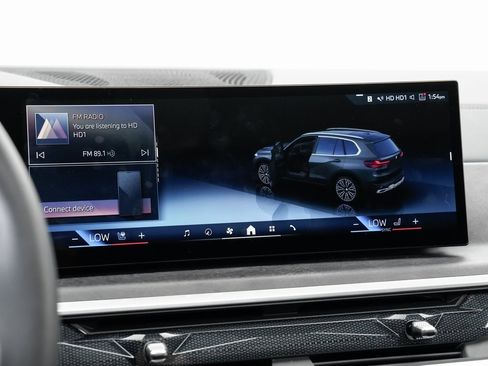 Used 2024 BMW X5 xDrive40i w/ Premium Package image 17