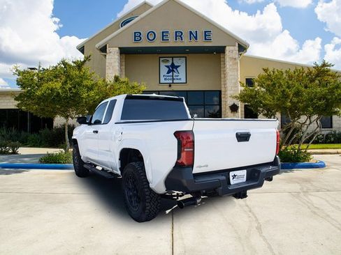 Used 2025 Toyota Tacoma SR image 3