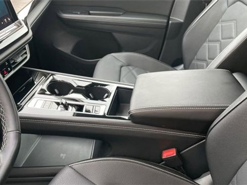 Used 2025 Volkswagen Atlas SE image 20