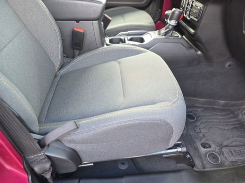 Used 2024 Jeep Wrangler Sport S image 37