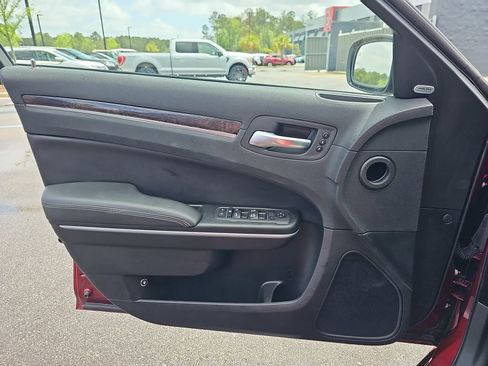 Used 2022 Chrysler 300 Touring L w/ Comfort Group RWD image 31