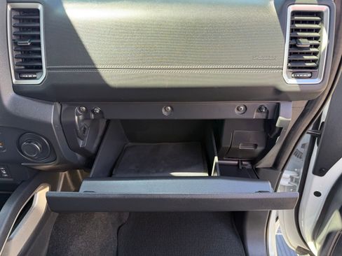 Used 2022 Nissan Frontier SV AWD/4WD image 28