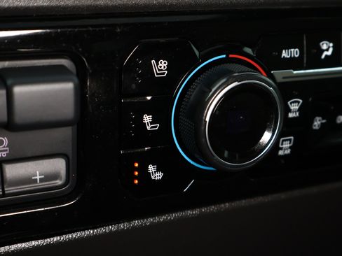 Used 2023 Chevrolet Silverado 1500 ZR2 w/ Technology Package image 23