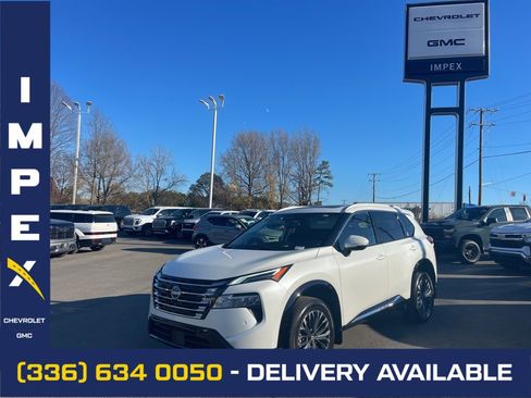 Used 2024 Nissan Rogue Platinum w/ Platinum Premium Package image 1