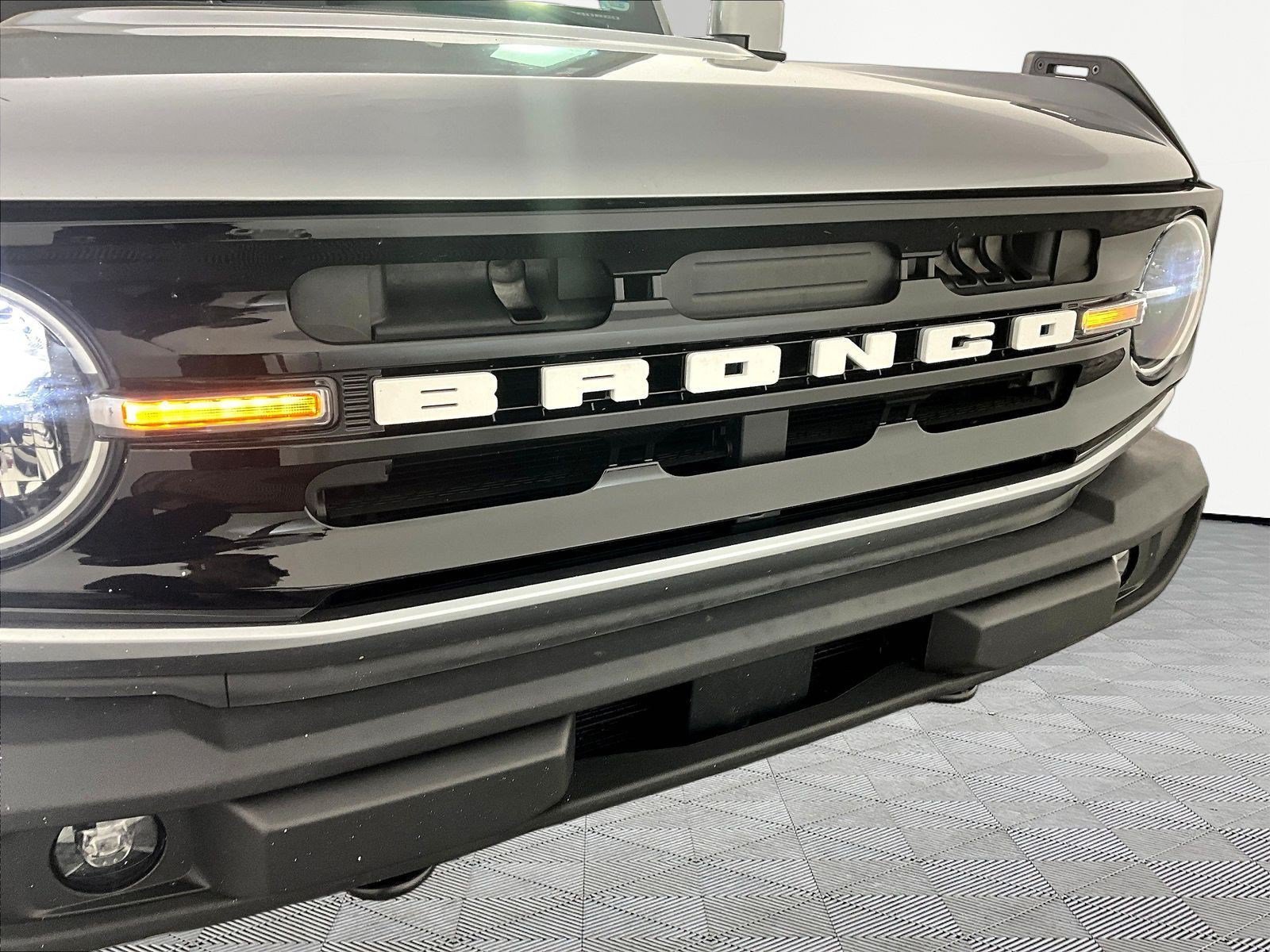Used 2023 Ford Bronco Outer Banks AWD/4WD image 34