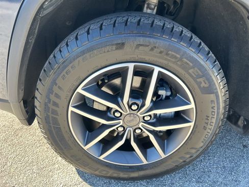 Used 2020 Jeep Grand Cherokee Limited w/ Premium Lighting Group image 18