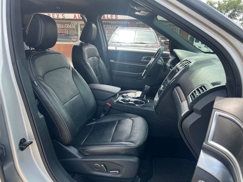 Used 2018 Ford Explorer Limited w/ Equipment Group 301A AWD/4WD image 20