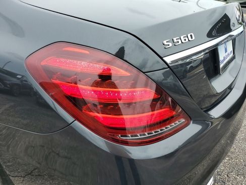 Used 2018 Mercedes-Benz S 560 Sedan image 16