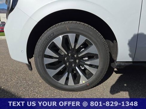 New 2025 Ford Expedition Platinum w/ Platinum Ultimate Package AWD/4WD image 59
