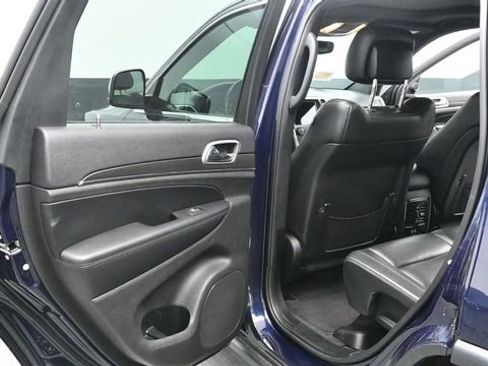 Used 2018 Jeep Grand Cherokee Limited AWD/4WD image 20