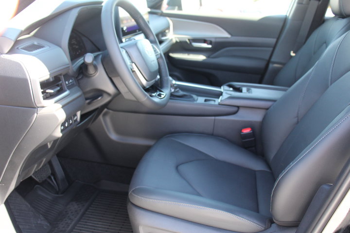 New 2026 Toyota Grand Highlander AWD Hybrid image 9
