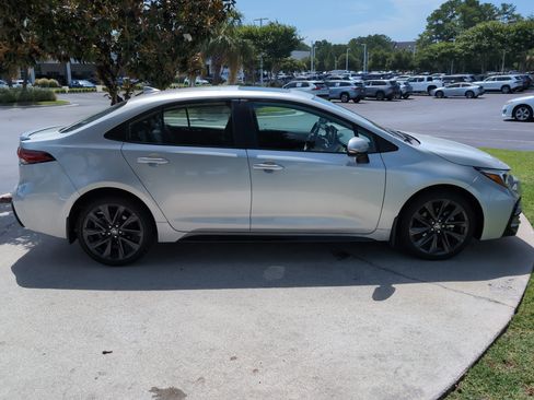 Used 2024 Toyota Corolla XSE FWD image 11