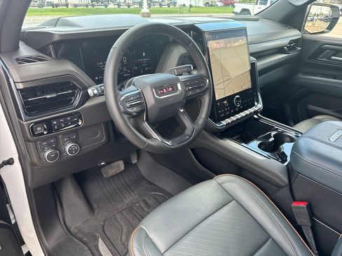 Certified 2025 GMC Yukon XL AT4 w/ AT4 Premium Package AWD/4WD image 12