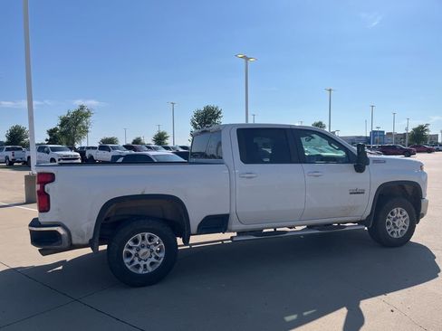Used 2022 Chevrolet Silverado 2500 LT w/ Texas Edition AWD/4WD image 5