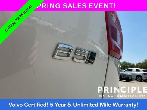 Certified 2025 Volvo XC40 B5 Core AWD/4WD image 16
