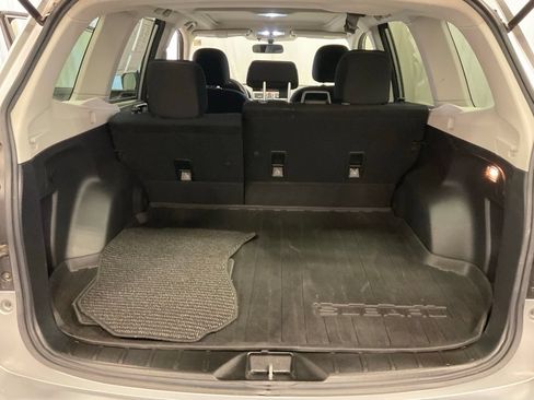 Used 2017 Subaru Forester 2.5i Premium w/ All-Weather Package AWD/4WD image 9