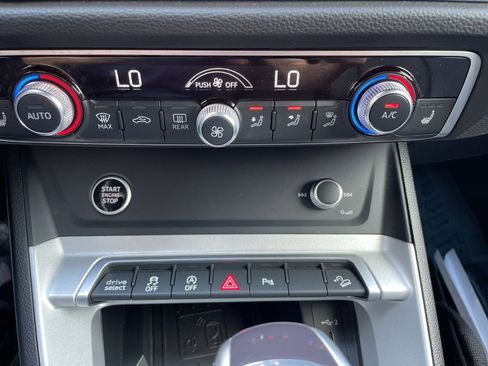 Used 2024 Audi Q3 2.0T Premium image 21