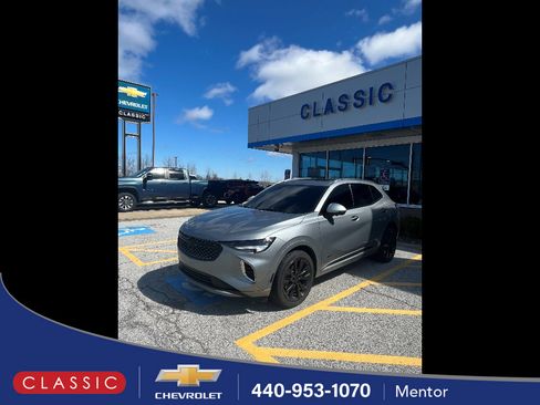 Used 2023 Buick Envision Avenir image 1