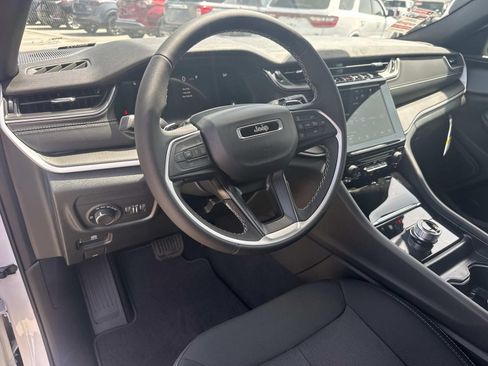 New 2026 Jeep Grand Cherokee L Laredo AWD/4WD image 18