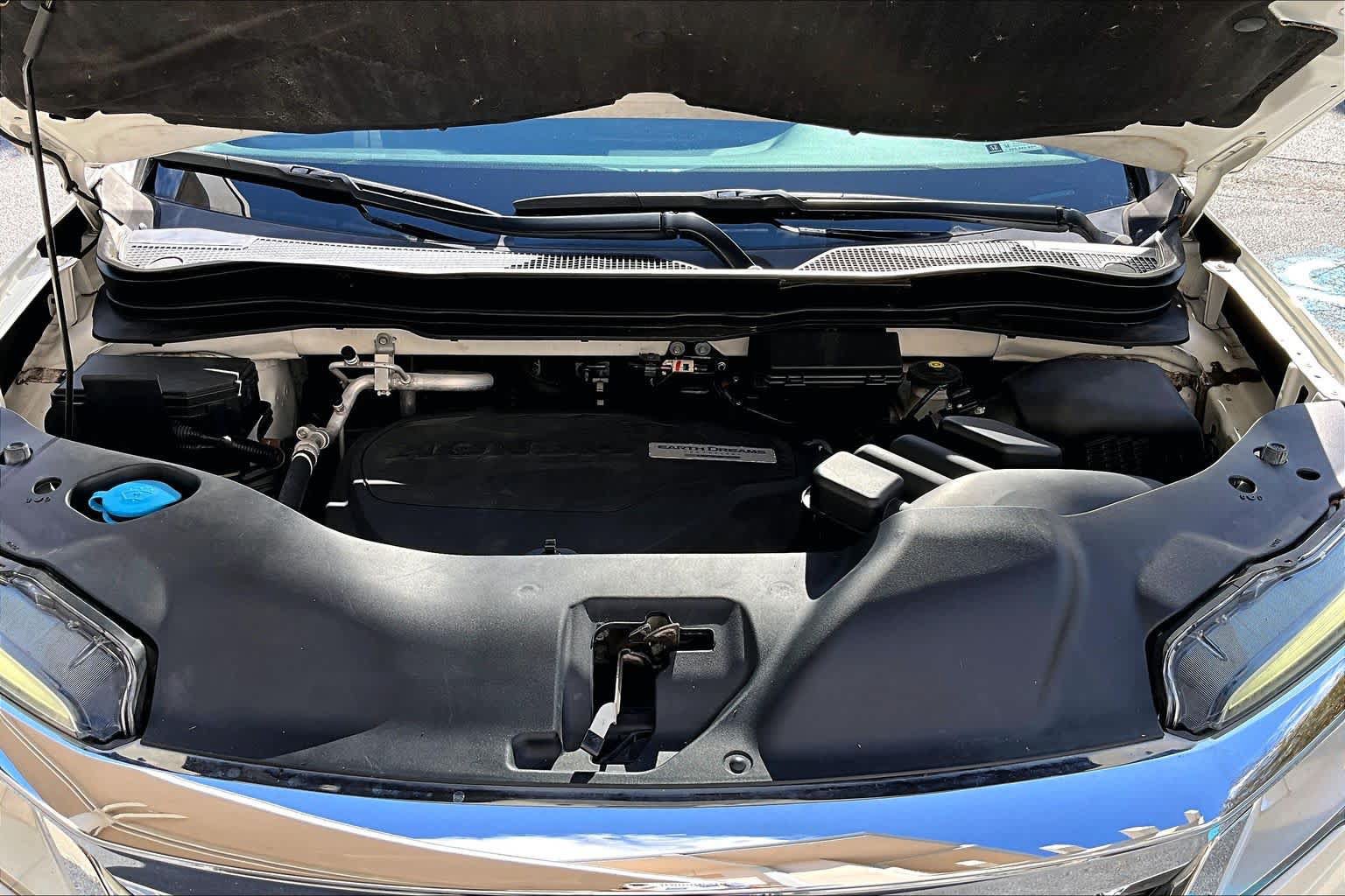 Used 2019 Honda Pilot Touring image 32