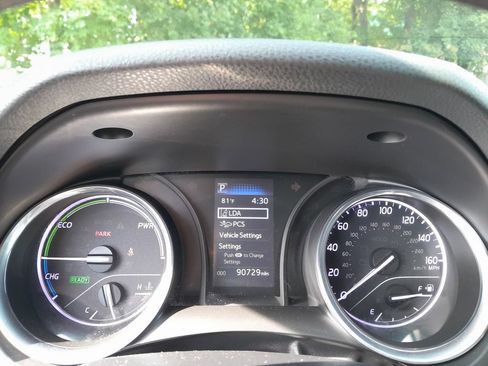Used 2019 Toyota Camry LE FWD image 23
