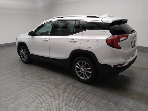 Used 2022 GMC Terrain SLT AWD/4WD image 3