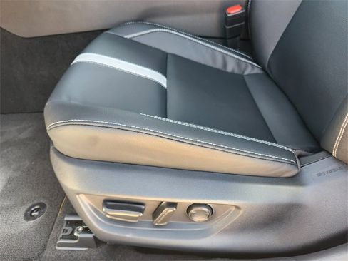 New 2026 Toyota Camry Hybrid image 17