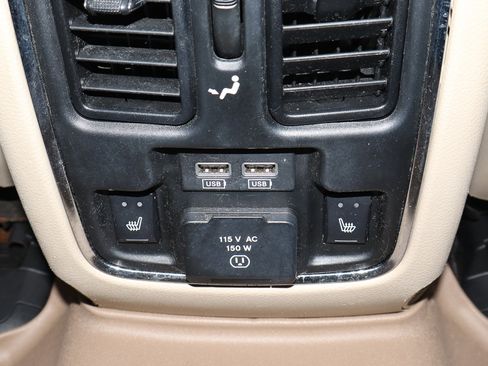 Used 2017 Jeep Grand Cherokee Limited image 22