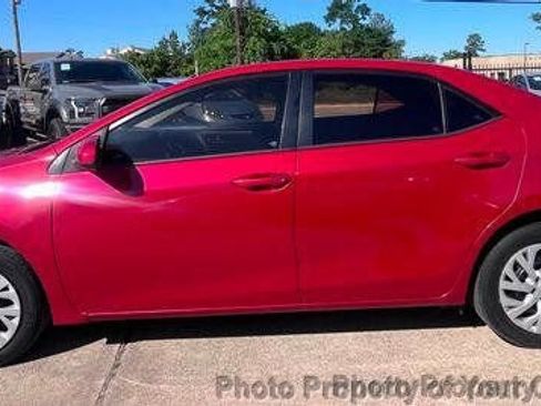 Used 2018 Toyota Corolla LE FWD image 11