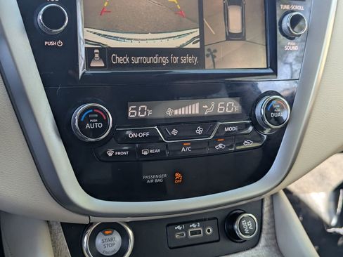 Used 2021 Nissan Murano SL w/ SL Moonroof Package image 25