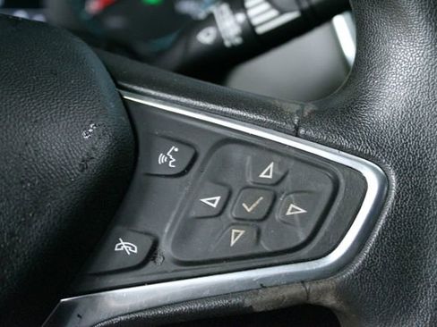 Used 2018 Chevrolet Equinox LS FWD image 16