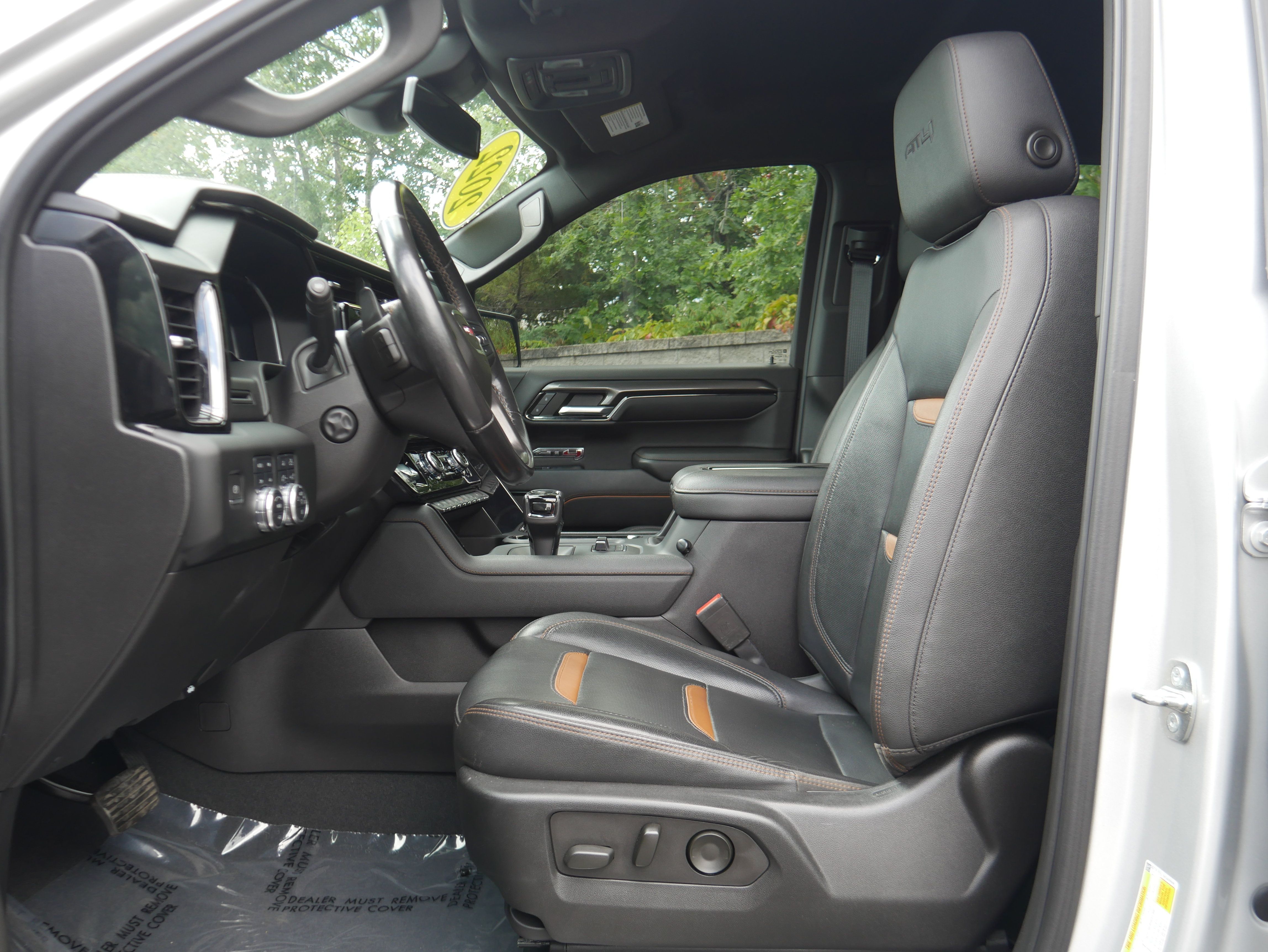 Certified 2022 GMC Sierra 1500 AT4 w/ AT4 Premium Package AWD/4WD image 15