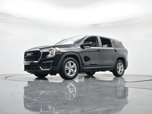 Used 2022 GMC Terrain SLE image 32