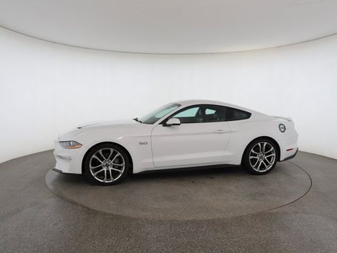 Used 2018 Ford Mustang GT Premium w/ Equipment Group 401A image 5