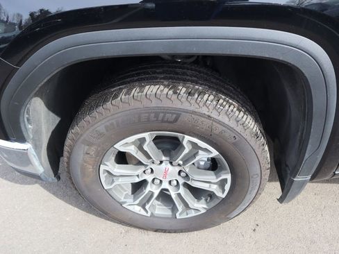 Used 2025 GMC Sierra 1500 SLT image 11