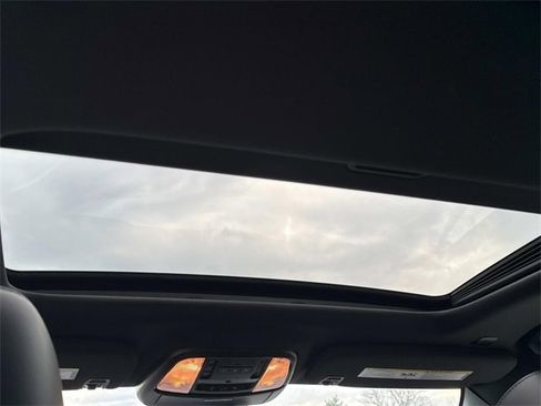 Used 2024 Dodge Durango GT image 24