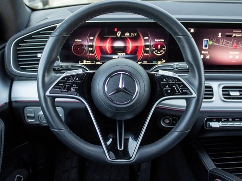 Used 2024 Mercedes-Benz GLS 450 4MATIC image 14