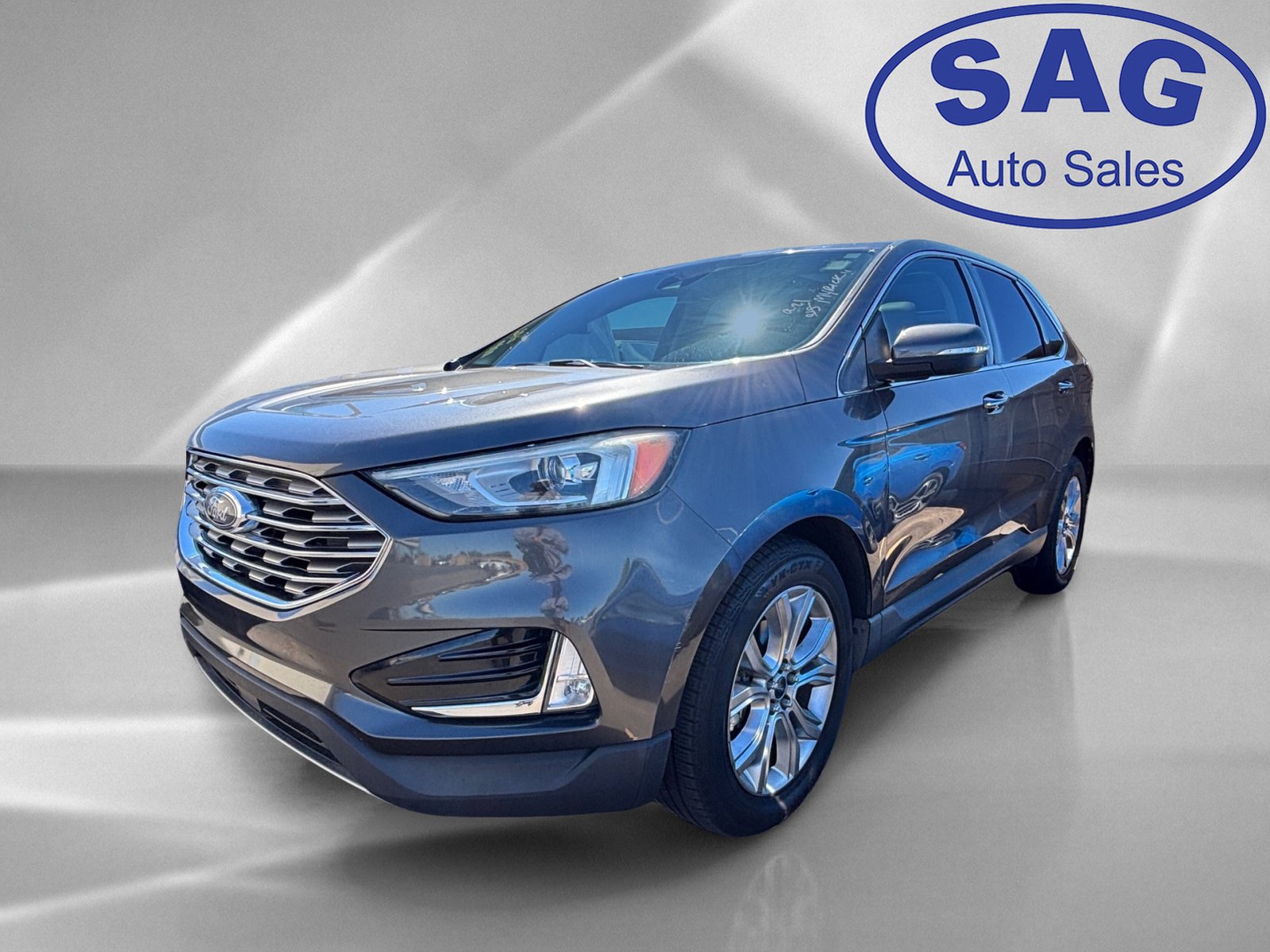 Used 2019 Ford Edge Titanium FWD image 5