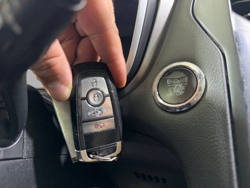 Used 2020 Ford Fusion SE w/ Equipment Group 151A image 26