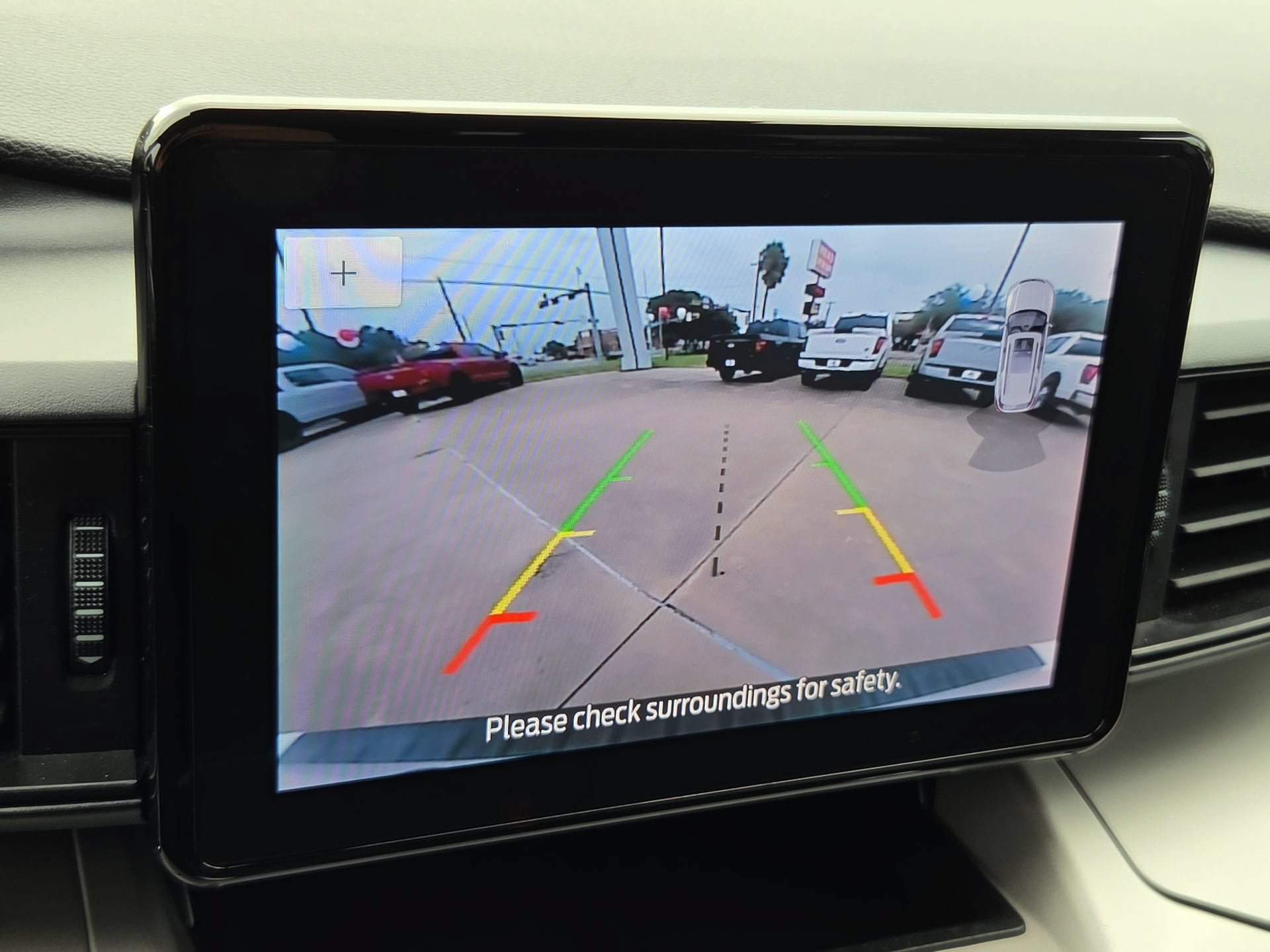 Used 2024 Ford Explorer XLT RWD image 21