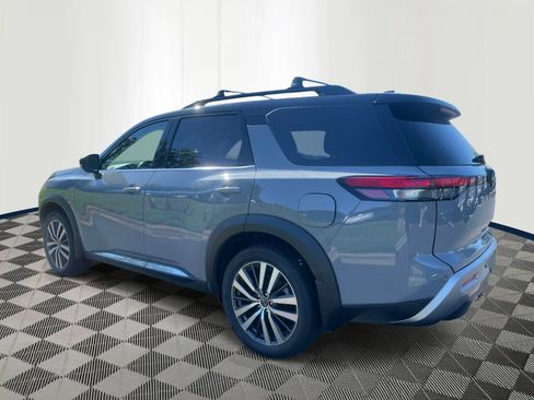 Used 2022 Nissan Pathfinder Platinum w/ Lighting Package (N92) AWD/4WD image 6